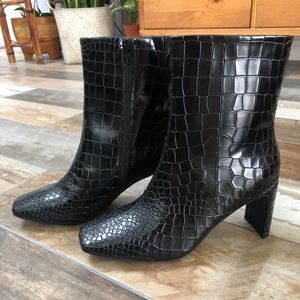 Seven Dials Black Boots